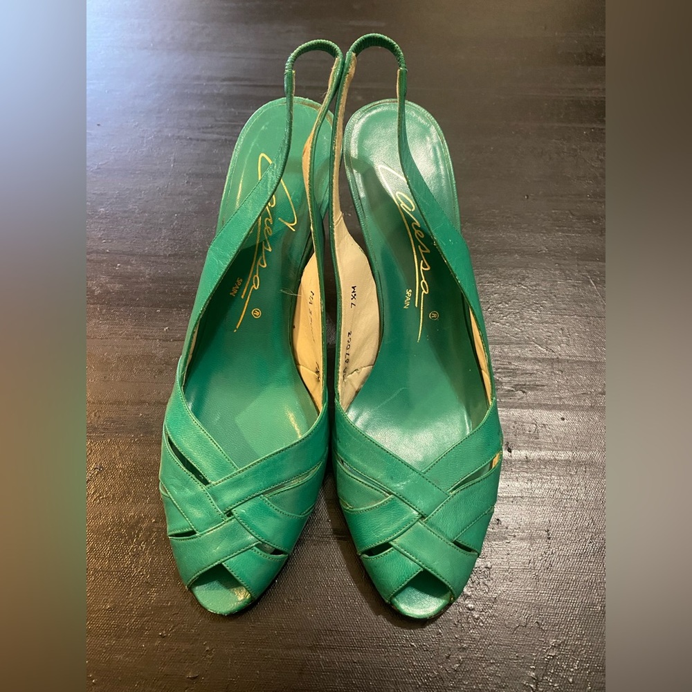 Vintage Caressa: Slingback heels